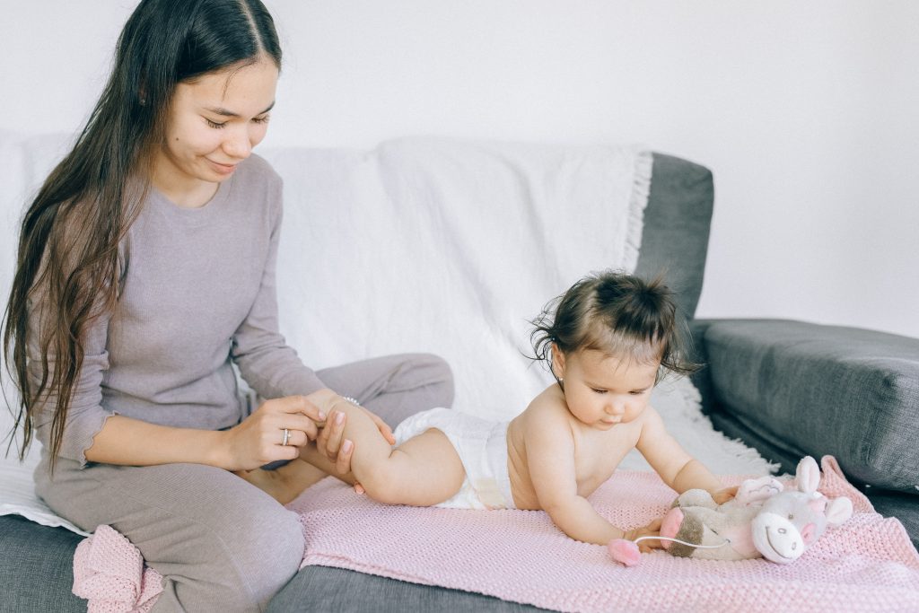 baby-foot-massage