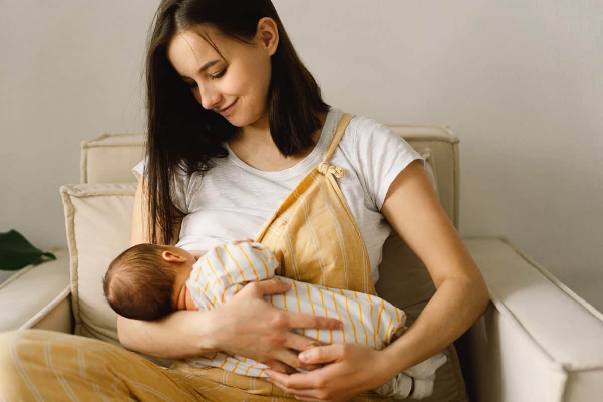 Can You Use Icy Hot While Breastfeeding?