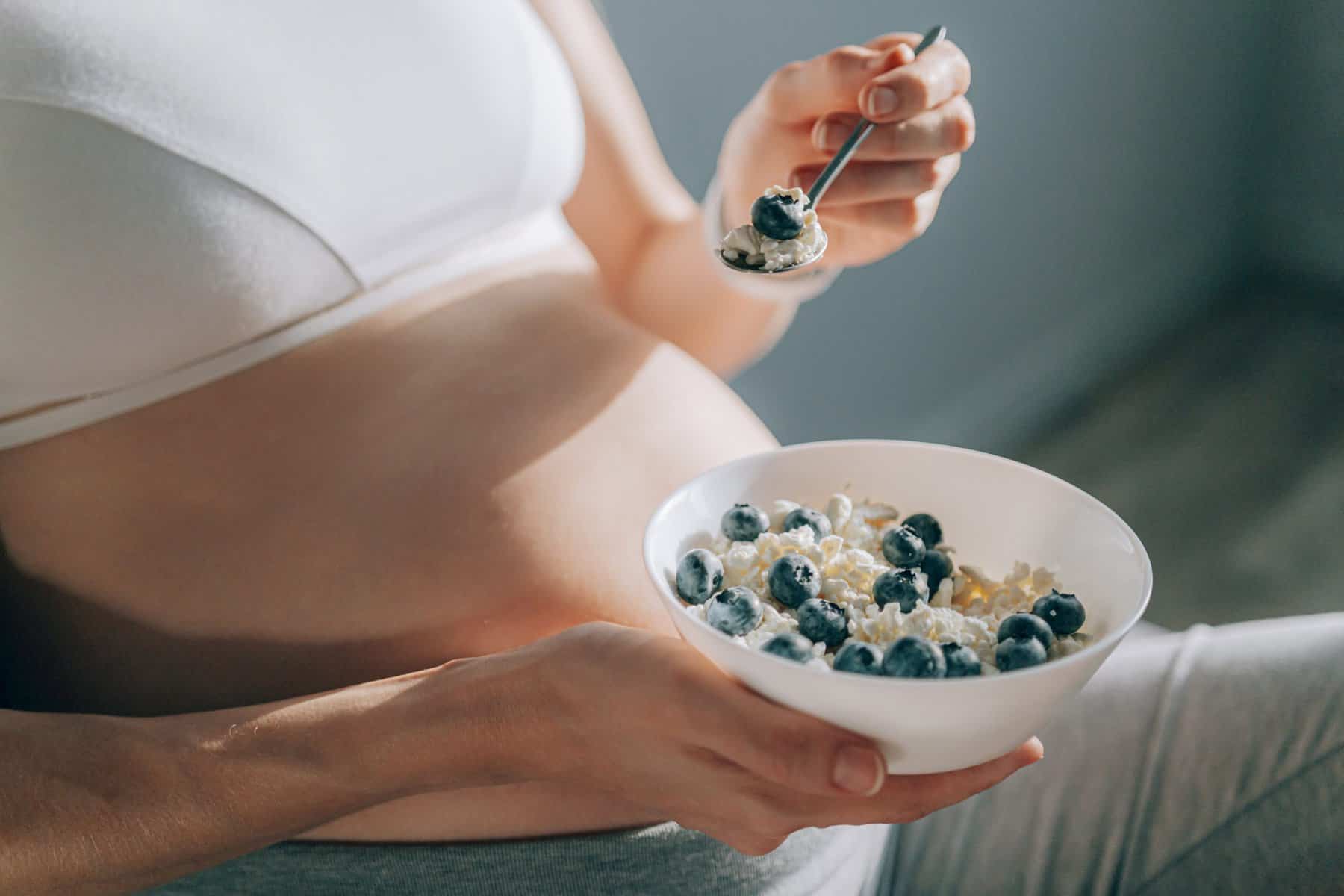 Risky or Healthy? Is It Safe to Eat Acai During Pregnancy? • Mama Bean