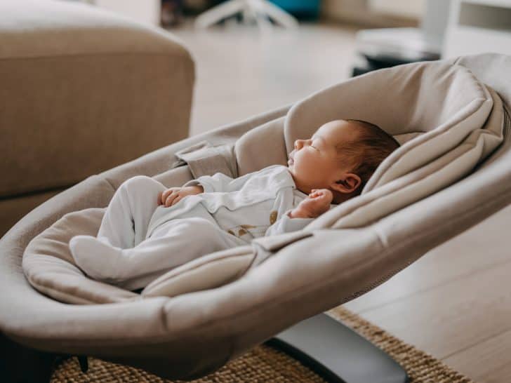 How to Pick the Best Swing for Baby with Reflux?