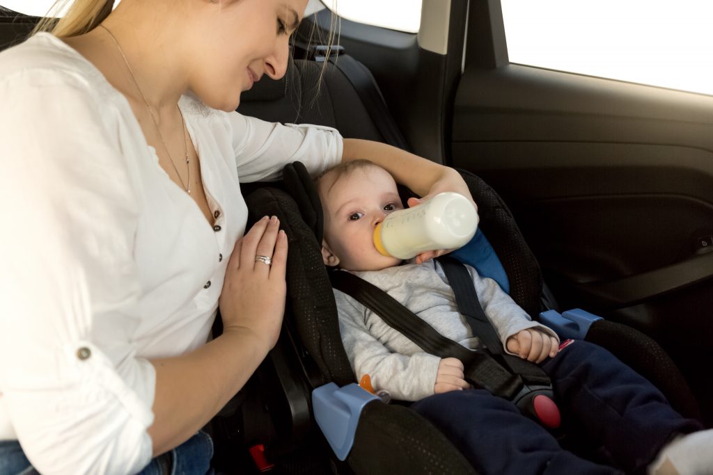 can-you-feed-baby-in-car-seat