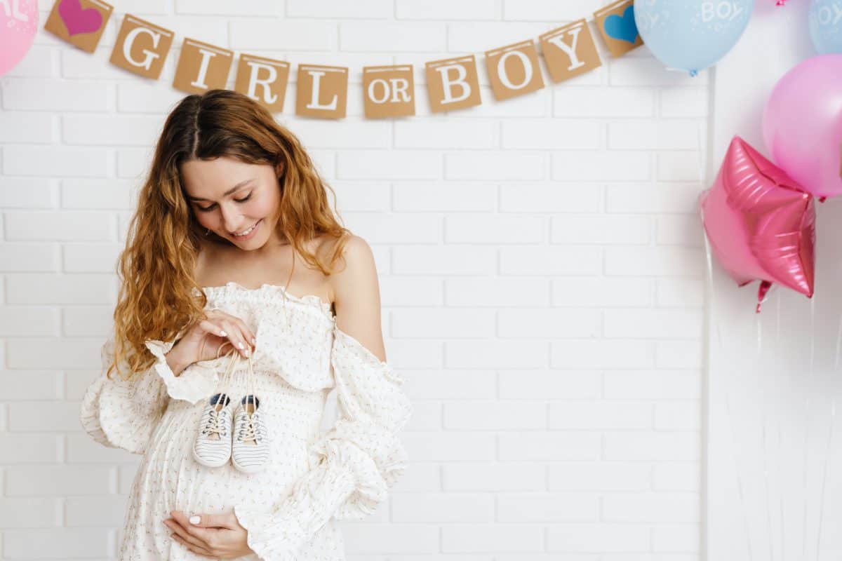 Do You Bring a Gift to a Gender Reveal Party?