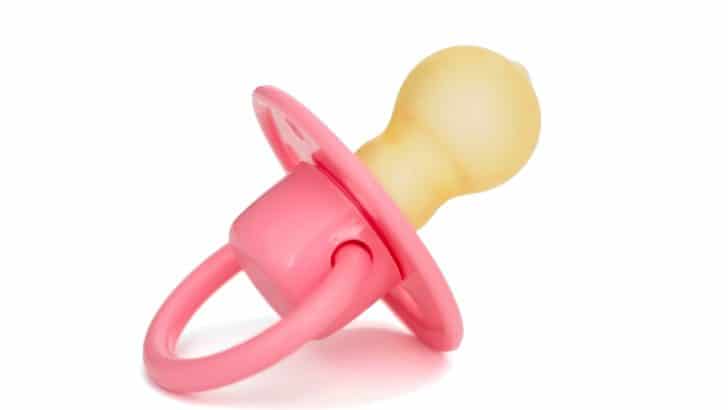 How to Find the Best Pacifier for Baby with Tongue Tie?