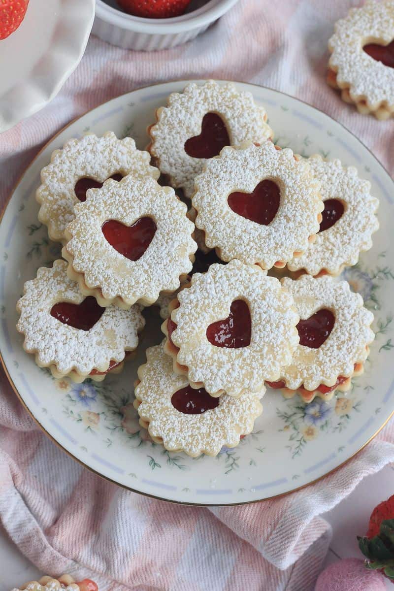 Linzer Cookies