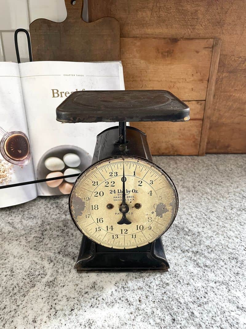 Vintage Kitchen Scales