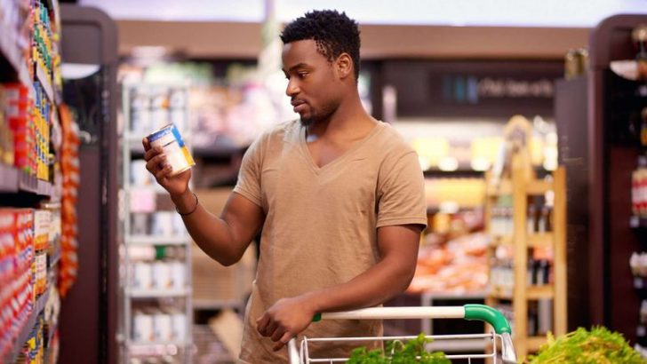 8 Things You Should Never Do at the Grocery Store!