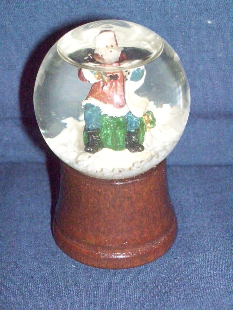 Used Snow Globes