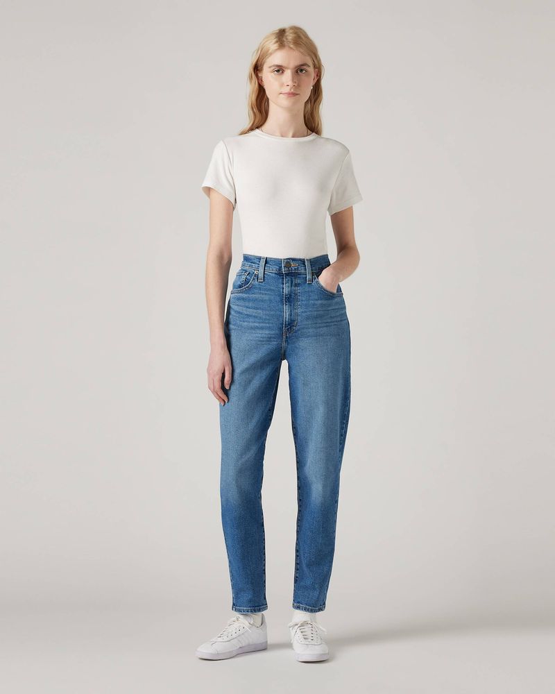 High-Waisted Jeans