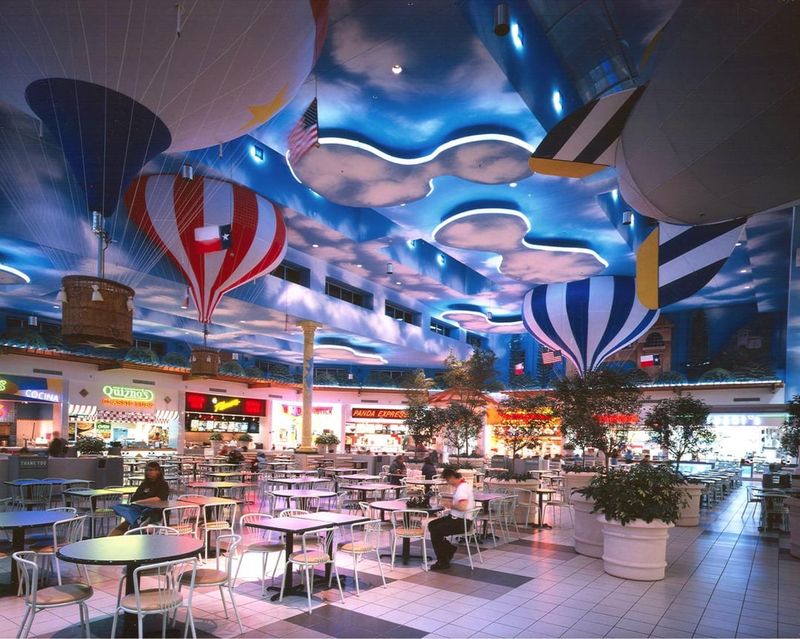 Food Court Shows