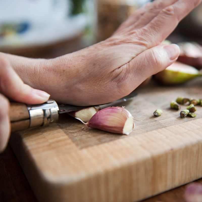 Garlic Peeling Magic