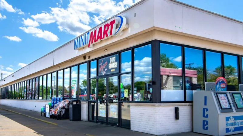 24/7 Store Availability