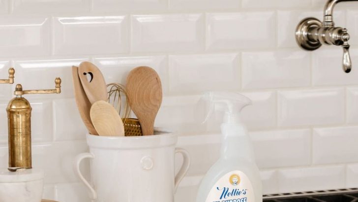 9 Kitchen Cleaning Supplies Food Experts Recommend