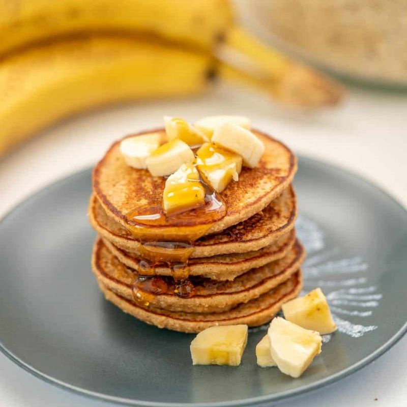 Banana Oatmeal Pancakes