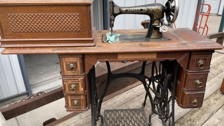 13 Things Your Great-Grandmother Owned That Are Now Museum-Worthy Antiques