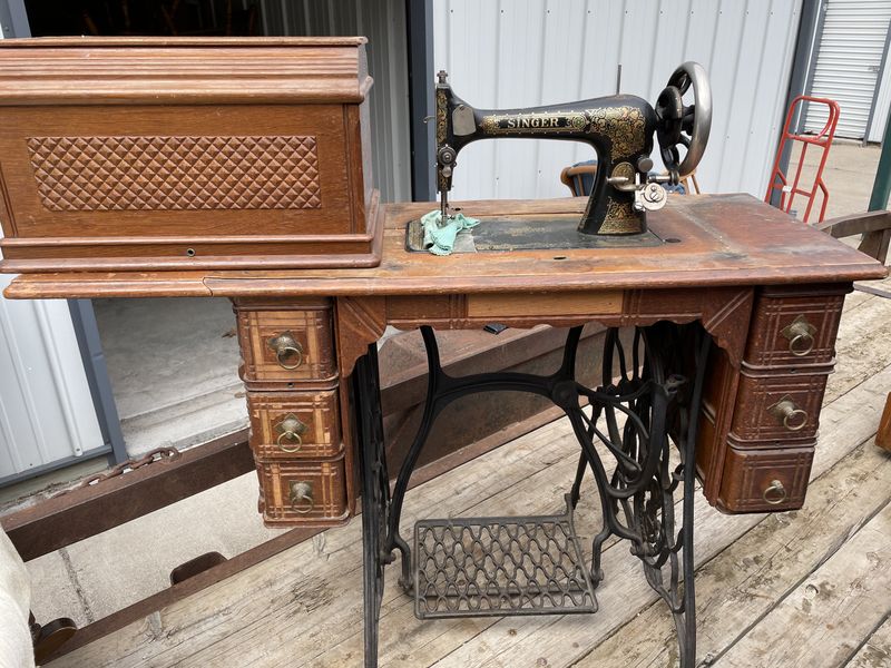 Vintage Sewing Machine