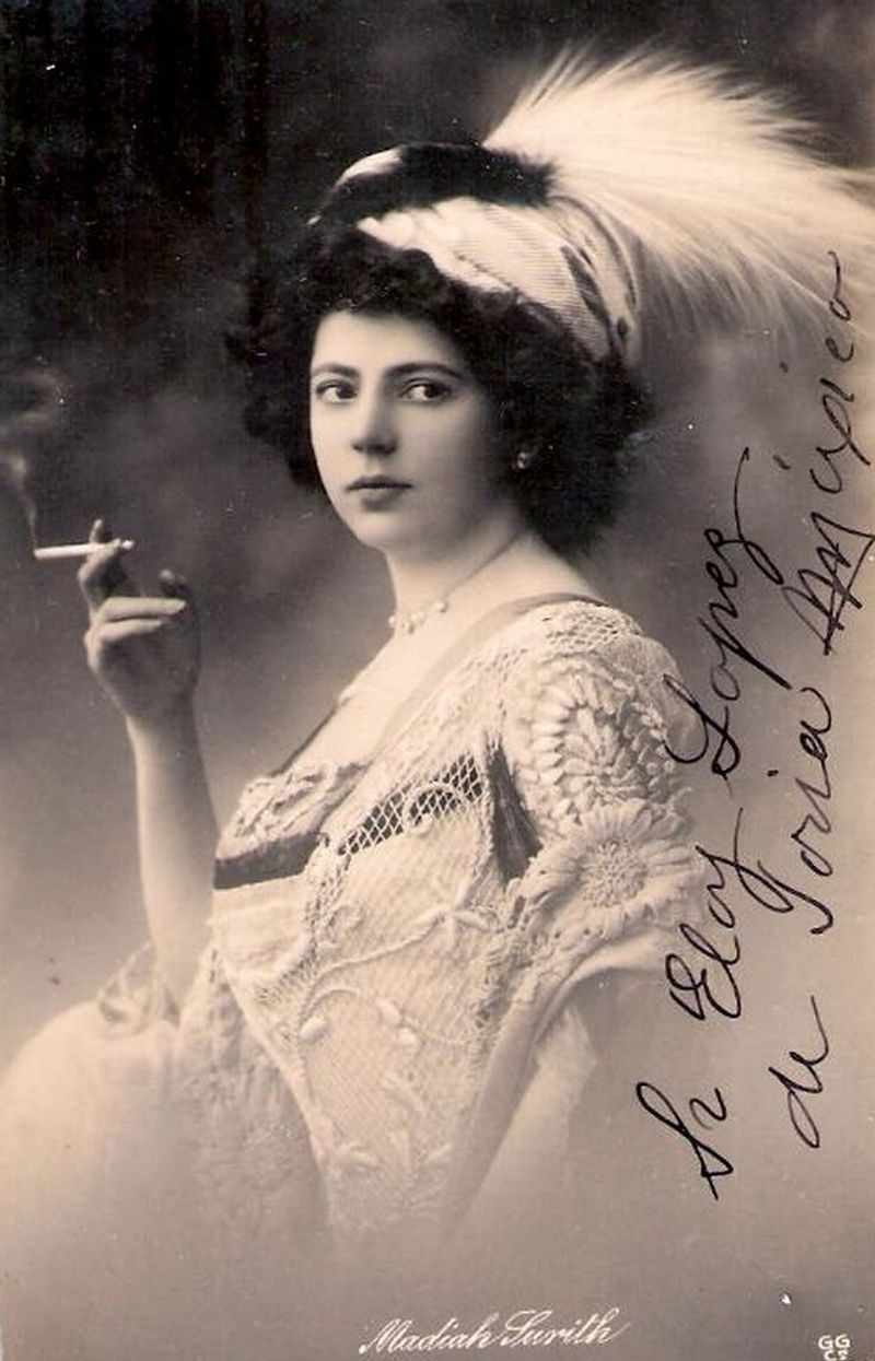 Cigarette Girl