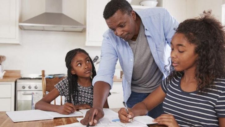 12 Signs You Were Raised By Old-School Parents Who Believed In Tough Love