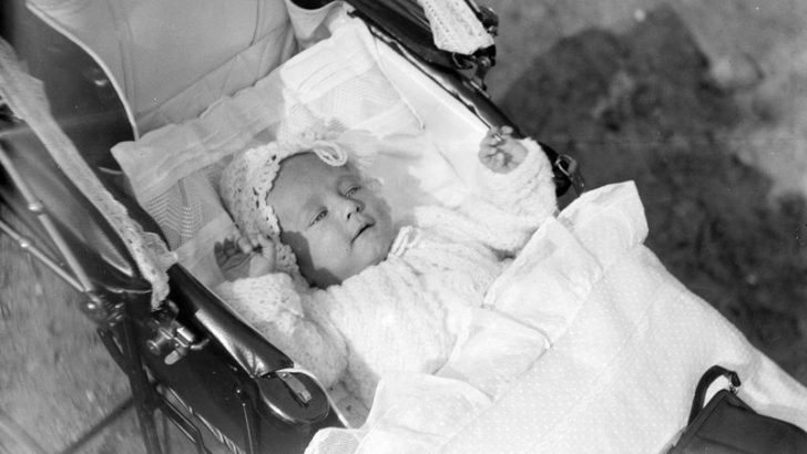 15 Surprisingly Beautiful Baby Names That Mean Darkness