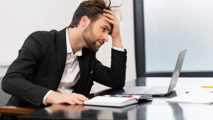 7 Small Behaviors Of A Truly Miserable Person You Can Barely Notice