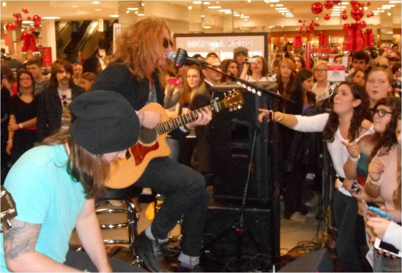Live Band Performances