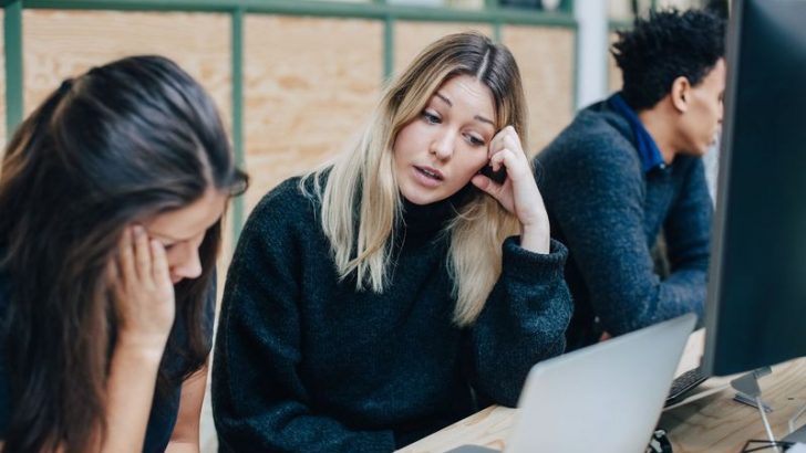 10 Workplace Habits That Instantly Make Colleagues Lose Respect For You