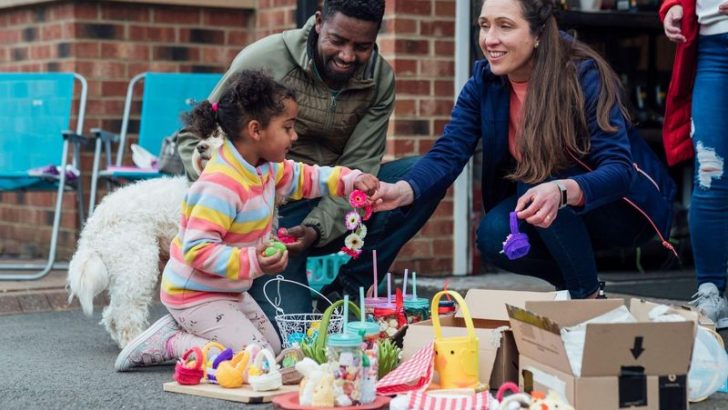 9 Quick and Clever Ways to Make More Money at Your Next Yard Sale