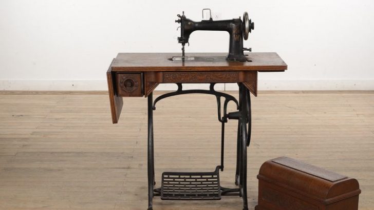 11 Things That Instantly Transport Boomers Back to Their Childhood Homes
