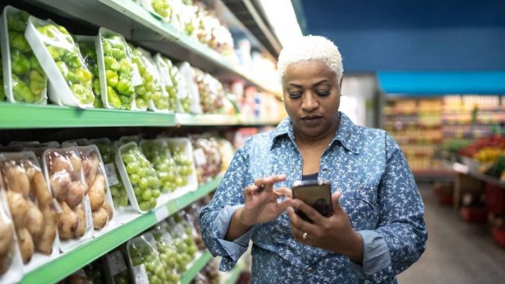 7 Ways Even High Earner Americans Are Changing How They Shop for Groceries to Save Money