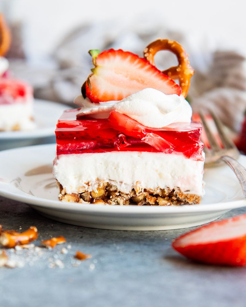 Strawberry-Pretzel Jello Salad