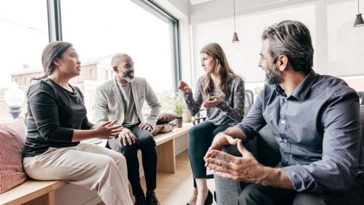 10 Phrases Intelligent People Never Use in Conversation (But Average People Say Constantly)