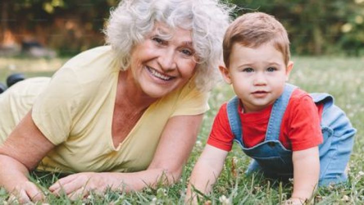 13 Habits Grandparents Must Avoid At All Times