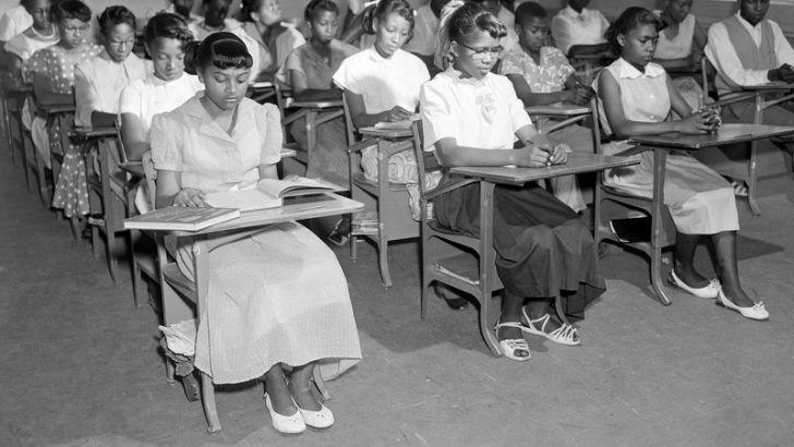 11 Things Kids Were Taught in the ’50s That Make No Sense Now