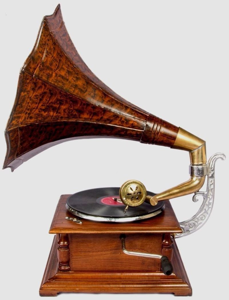 Phonograph