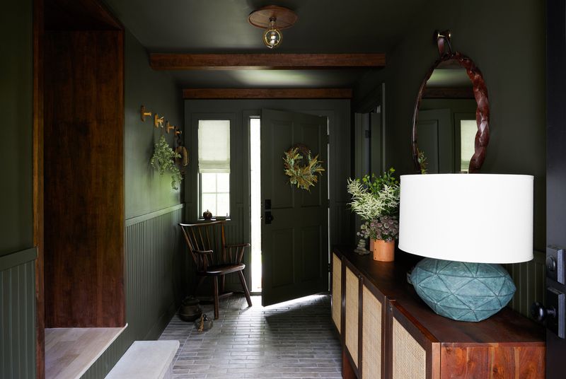 Unwelcoming Entryway