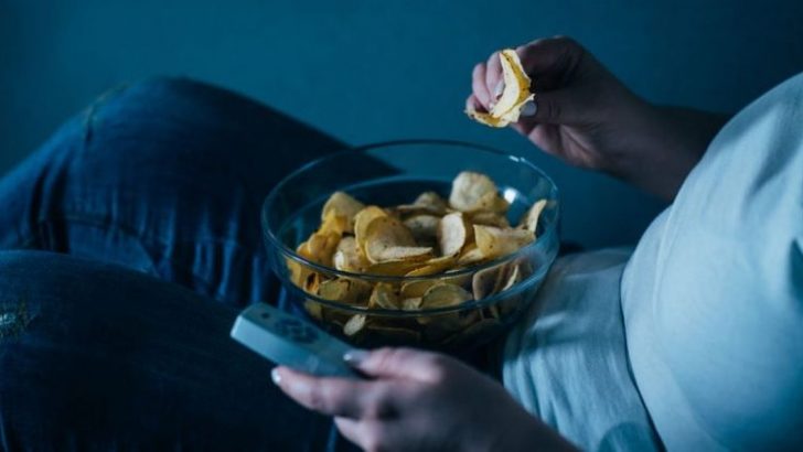 9 Things You Should Be Doing After 5 P.M. If You’re Trying to Lose Weight
