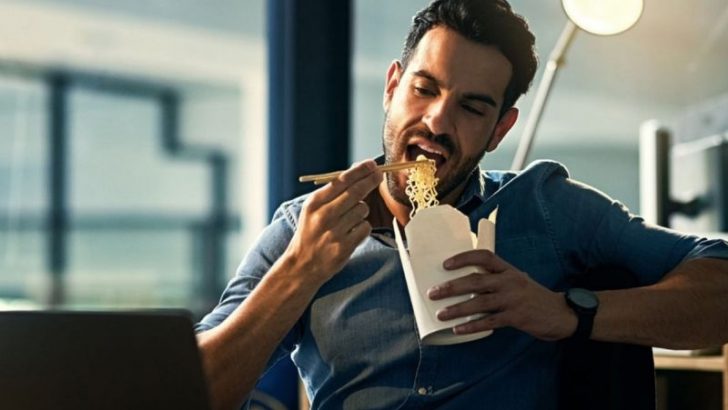 9 Things You Should Never Do Around Your Coworkers