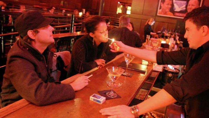 8 Things That Were Normal in 1990 That Would Cause Mass Panic Today