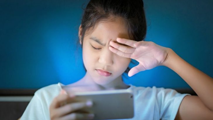 8 Ways How Screen Time Affects Your Child’s Sleep