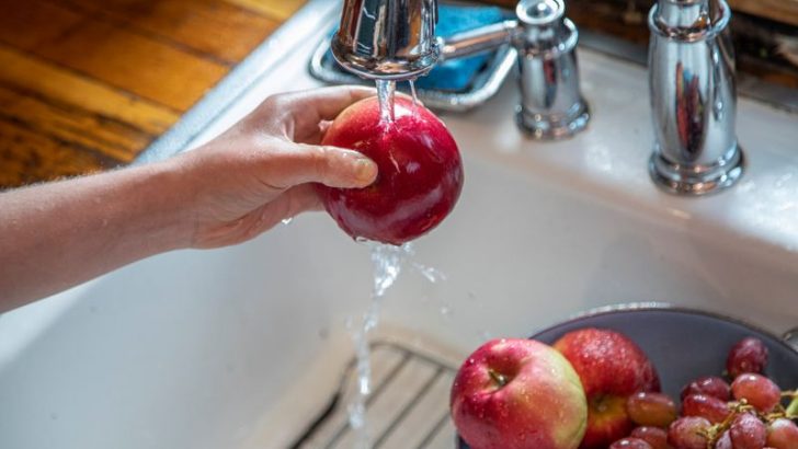 7 Ways How To Wash Your Favorite Fruit Covered In Pesticides