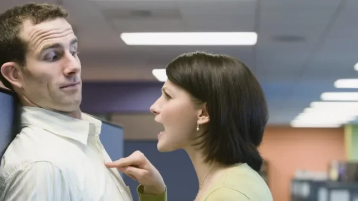 12 Things Messy People Do In Relationships To Cause Drama