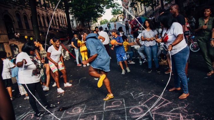 9 Things That Made You ‘Cool’ at School in 1992 That Would Get You Suspended Today