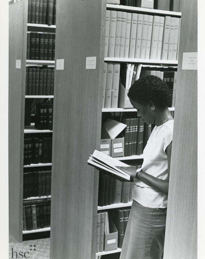 Browsing Through Libraries