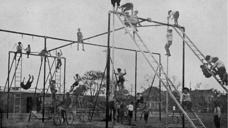15 Things Every Boomer Remembers From Childhood That Would Traumatize Gen Z