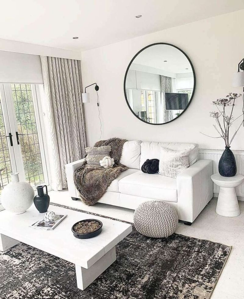 Mirrors to Amplify Space