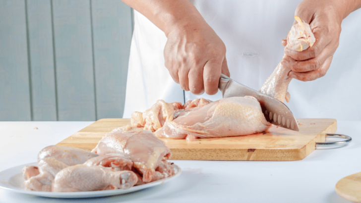 These 5 Foods Are the Worst Options If You Want to Avoid Food Poisoning