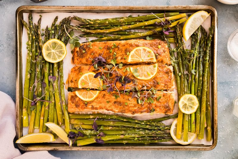 Baked Salmon with Asparagus