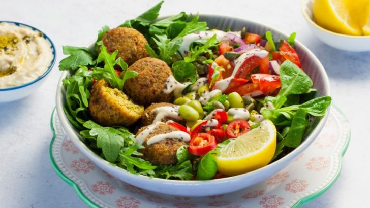 12 Varieties Of A Healthy Mediterranean Bowl