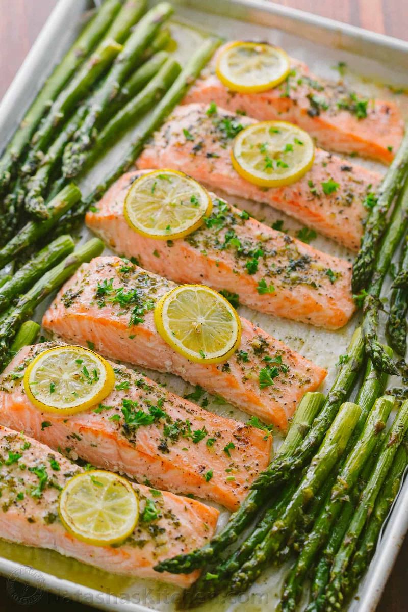 Grilled Salmon with Asparagus
