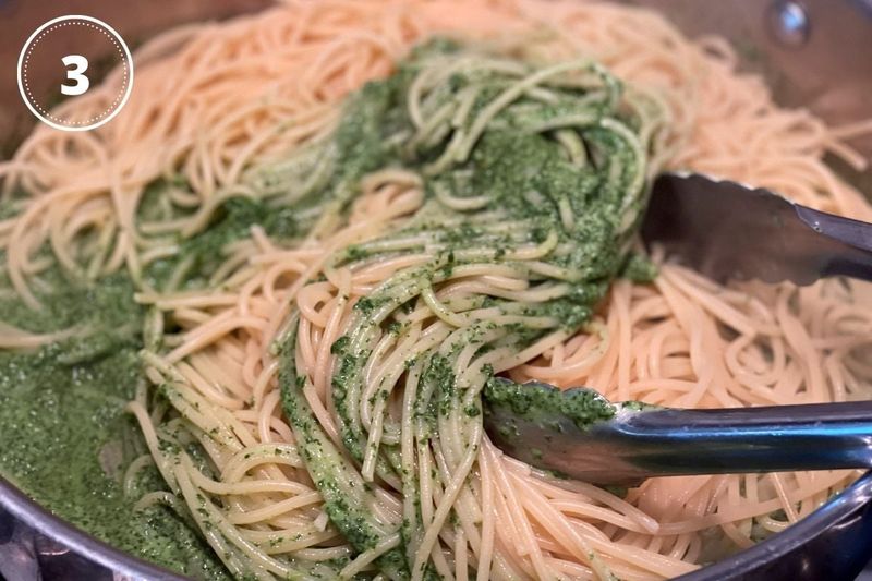 Whole Wheat Spaghetti with Spinach Pesto