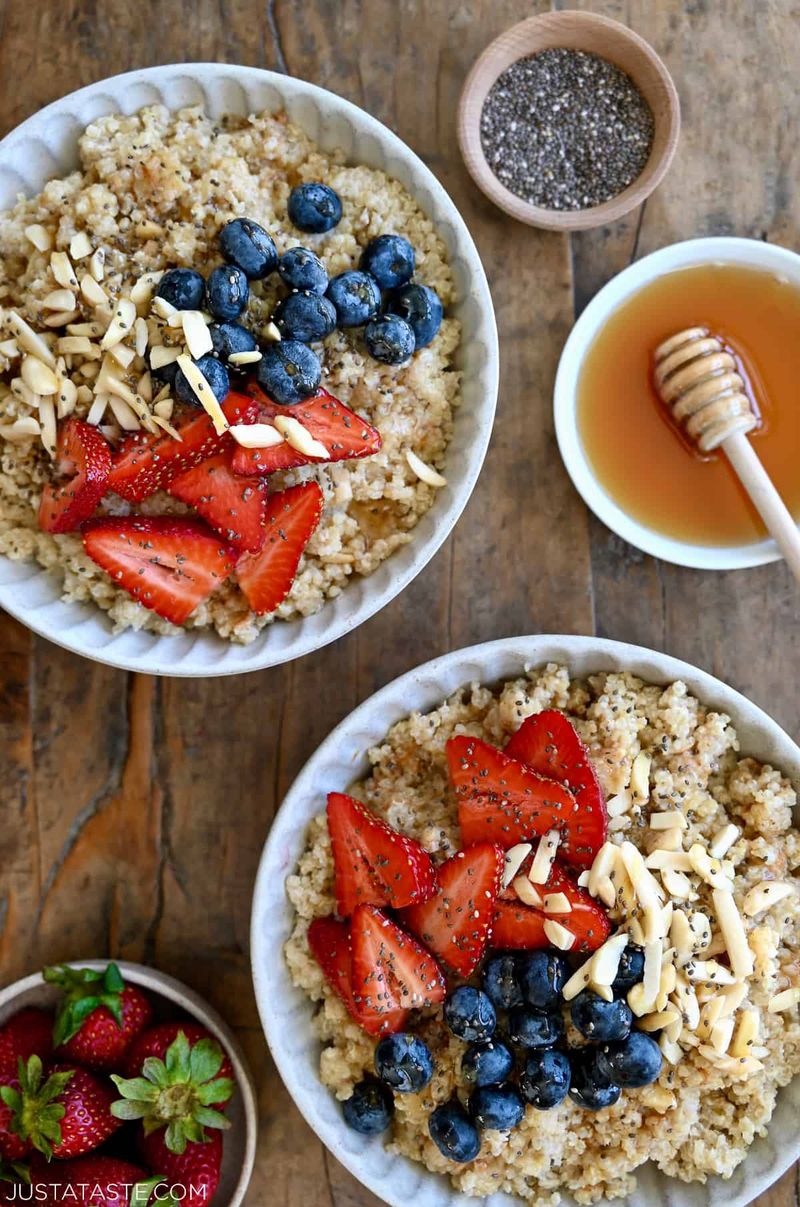 Breakfast Quinoa Bowl